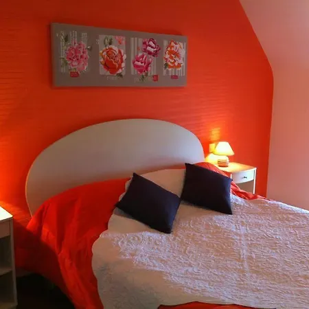 La Metairie-du-vauhariot - Vue Et Mont Saint Michel - Piscine Chauffee - Acces Gr34 Гостевой дом