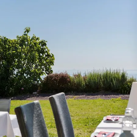 Maison d'hôtes La Metairie-du-vauhariot - Ou - Piscine Chauffée - Vue Et Mont Saint Michel Et Gr34 - Résidence Hôtelière 3*