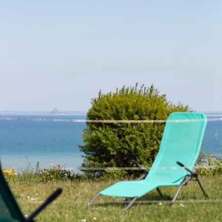 La Metairie-du-vauhariot - Ou - Piscine Chauffée - Vue Et Mont Saint Michel Et Gr34 - Résidence Hôtelière Maison d'hôtes