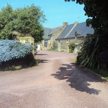 La Metairie-du-vauhariot - Ou - Piscine Chauffée - Vue Et Mont Saint Michel Et Gr34 - Résidence Hôtelière 3*