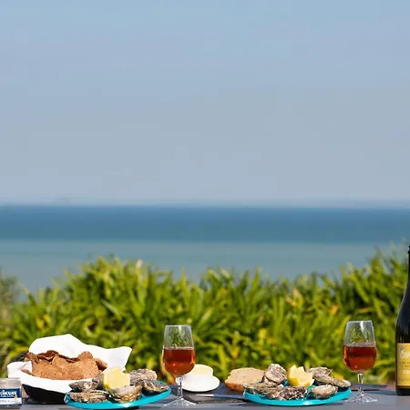 La Metairie-du-vauhariot - Ou - Piscine Chauffée - Vue Et Mont Saint Michel Et Gr34 - Résidence Hôtelière 3* Cancale